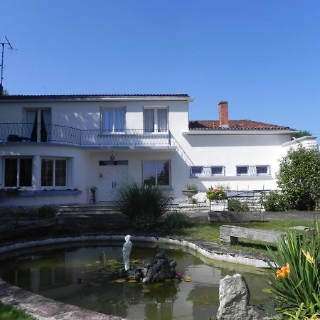 Gite De L'Aqueduc Le Douhet 外观 照片