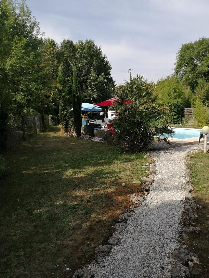 Gite De L'Aqueduc Le Douhet 外观 照片